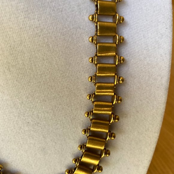 Vintage Gold-Tone '40s Style Necklace - Picture 2 of 5